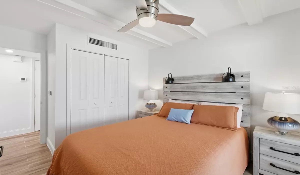 2 Bedrooms Bedrooms, 0 ,2 BathroomsBathrooms,Residential,For Sale,0,D6145924