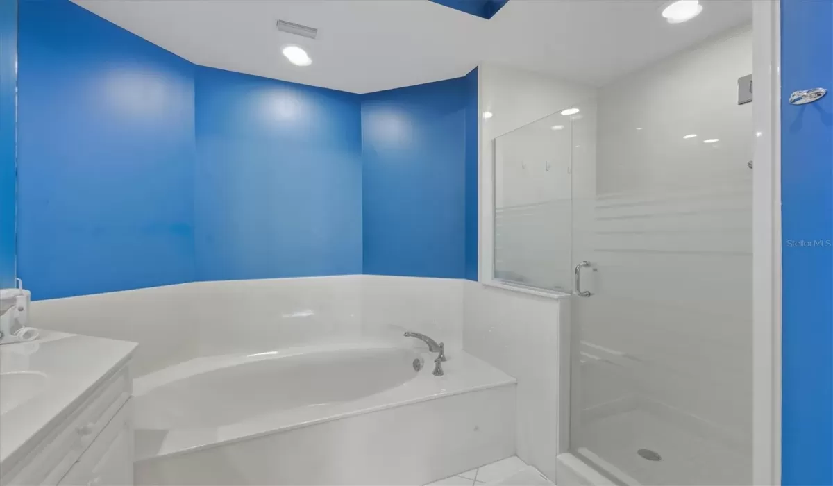 3 Bedrooms Bedrooms, 0 ,2 BathroomsBathrooms,Residential,For Sale,0,D6145871