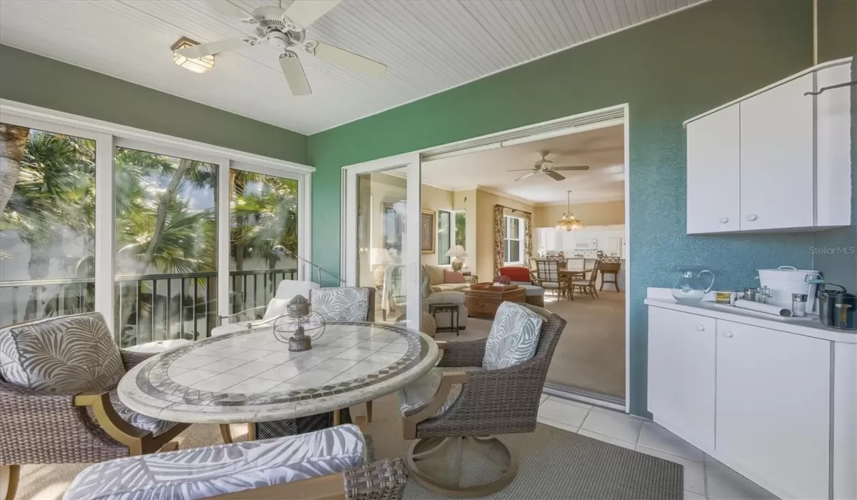 3 Bedrooms Bedrooms, 0 ,2 BathroomsBathrooms,Residential,For Sale,0,D6145871