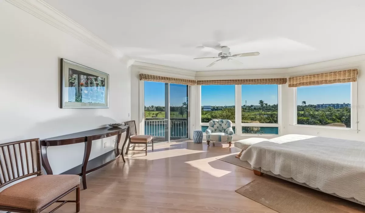 4 Bedrooms Bedrooms, 0 ,4 BathroomsBathrooms,Residential,For Sale,0,D6145824