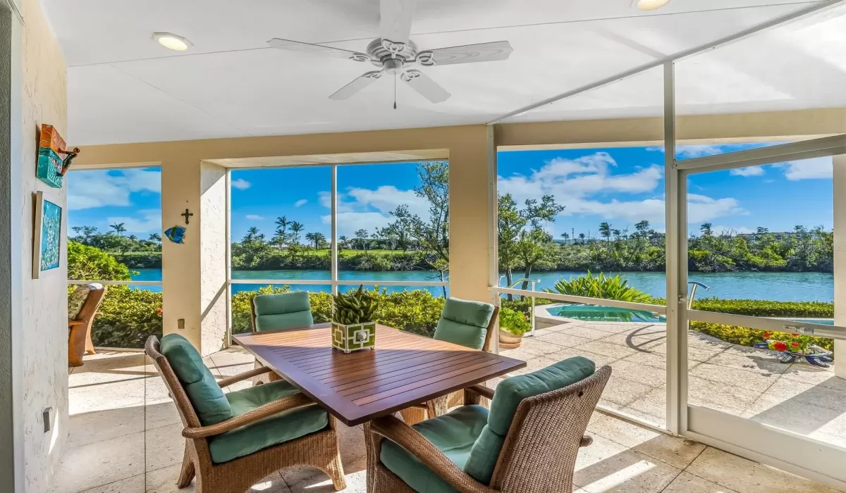 4 Bedrooms Bedrooms, 0 ,4 BathroomsBathrooms,Residential,For Sale,0,D6145824