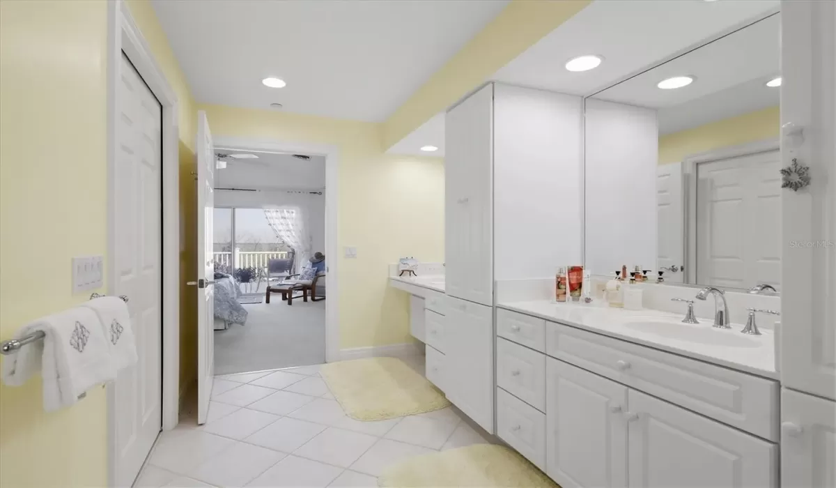 3 Bedrooms Bedrooms, 0 ,3 BathroomsBathrooms,Residential,For Sale,0,D6145898