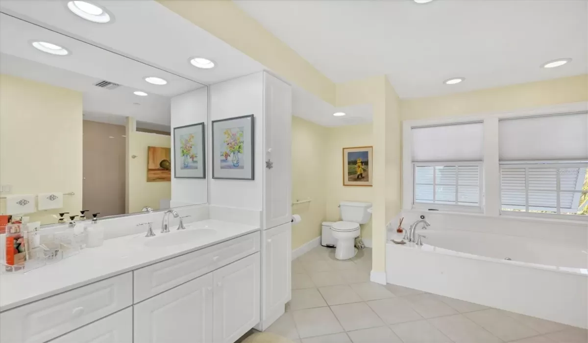 3 Bedrooms Bedrooms, 0 ,3 BathroomsBathrooms,Residential,For Sale,0,D6145898