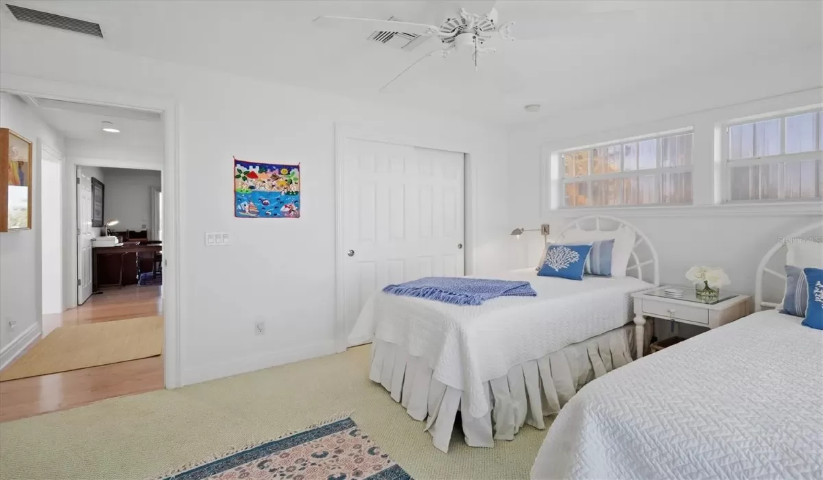 3 Bedrooms Bedrooms, 0 ,3 BathroomsBathrooms,Residential,For Sale,0,D6145898