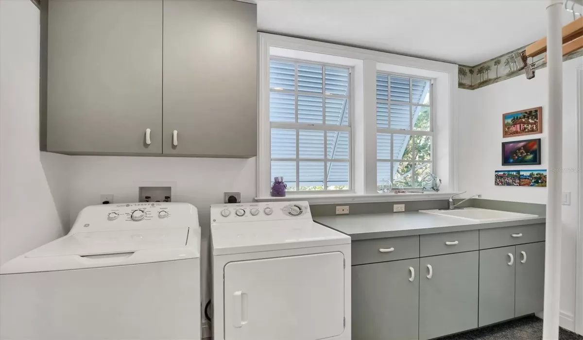 3 Bedrooms Bedrooms, 0 ,3 BathroomsBathrooms,Residential,For Sale,0,D6145898