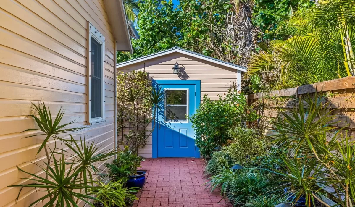 2 Bedrooms Bedrooms, 0 ,2 BathroomsBathrooms,Residential,For Sale,0,D6145835