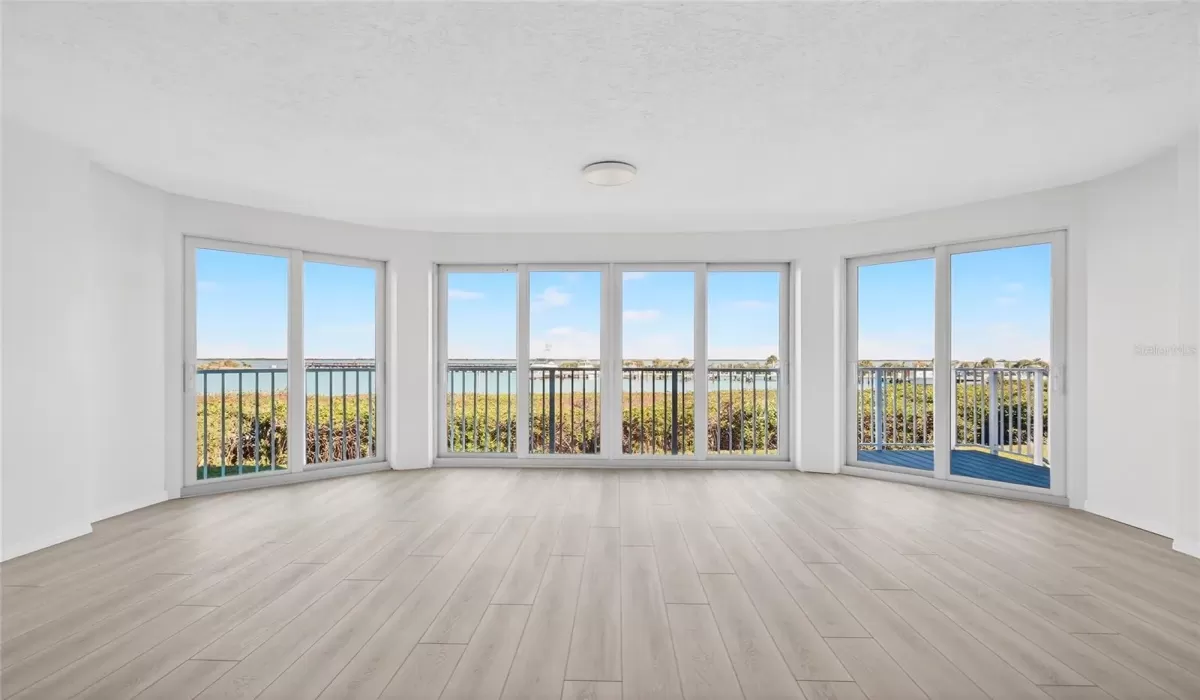 3 Bedrooms Bedrooms, 0 ,3 BathroomsBathrooms,Residential,For Sale,0,D6145966