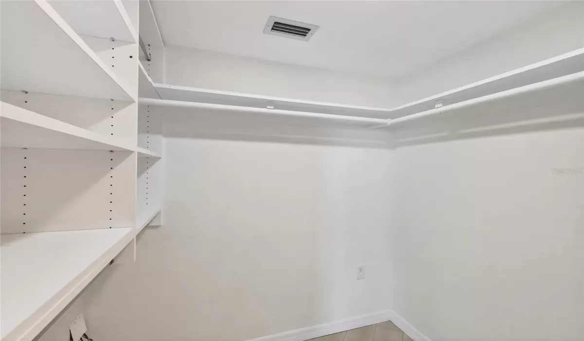 3 Bedrooms Bedrooms, 0 ,3 BathroomsBathrooms,Residential,For Sale,0,D6145966