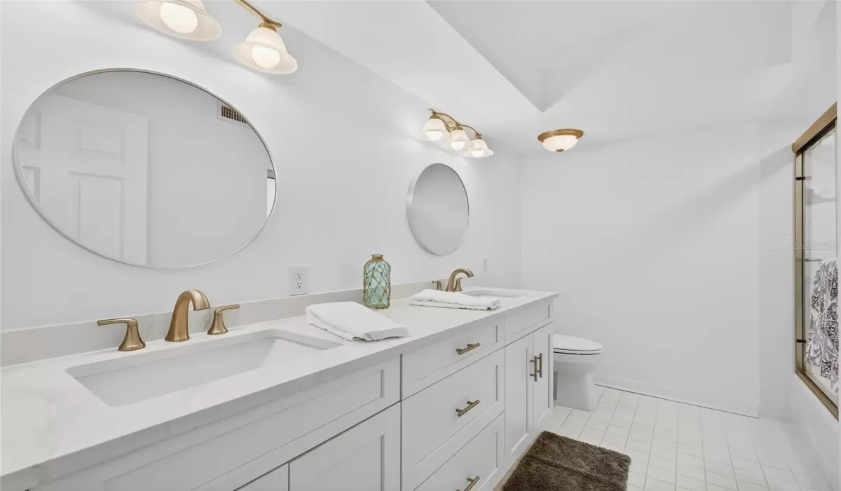 3 Bedrooms Bedrooms, 0 ,3 BathroomsBathrooms,Residential,For Sale,0,D6145966