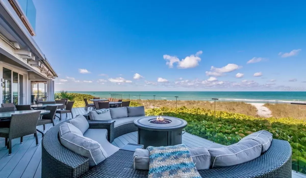 3 Bedrooms Bedrooms, 0 ,3 BathroomsBathrooms,Residential,For Sale,0,D6145966