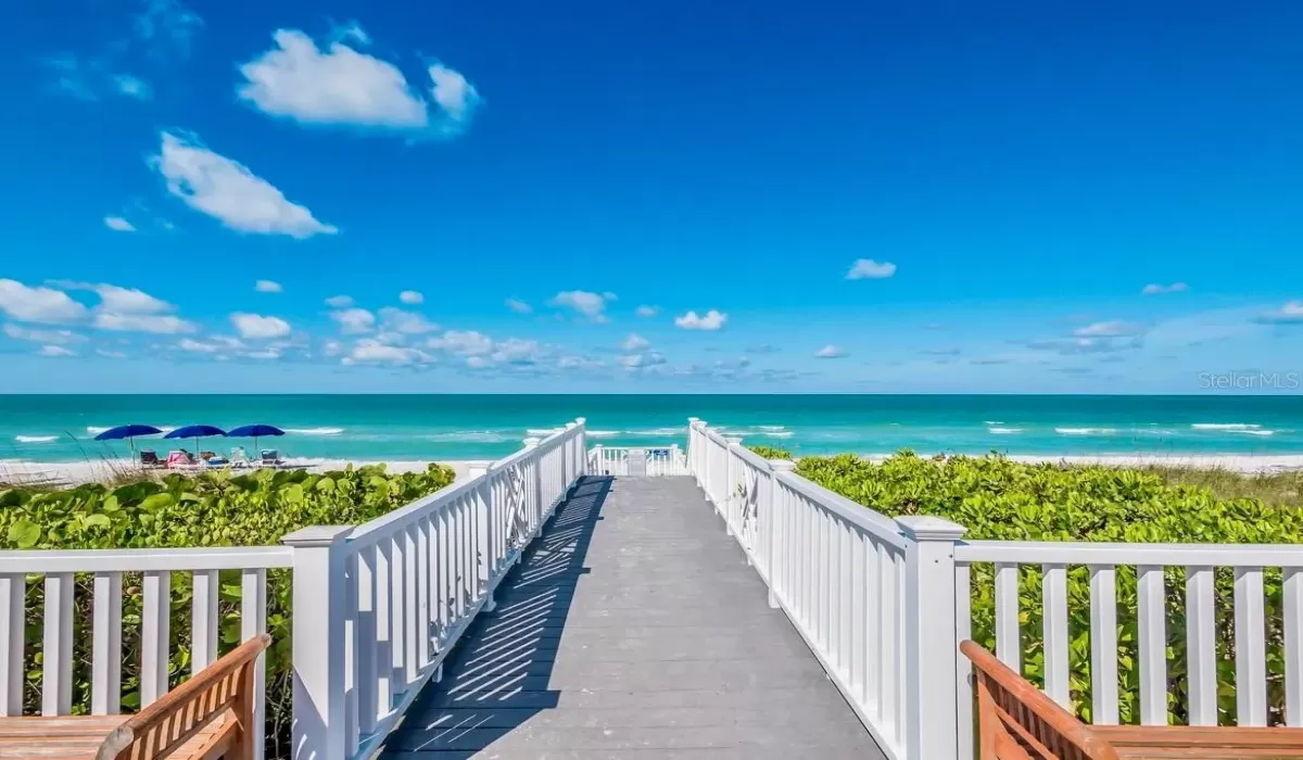 3 Bedrooms Bedrooms, 0 ,3 BathroomsBathrooms,Residential,For Sale,0,D6145966