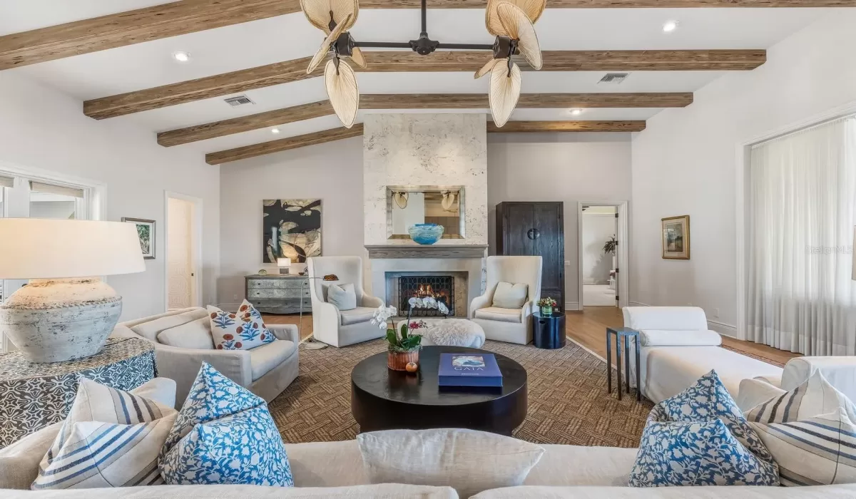 4 Bedrooms Bedrooms, 0 ,4 BathroomsBathrooms,Residential,For Sale,0,D6145790