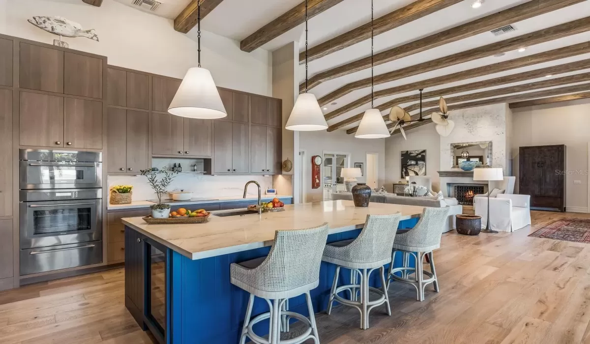 4 Bedrooms Bedrooms, 0 ,4 BathroomsBathrooms,Residential,For Sale,0,D6145790