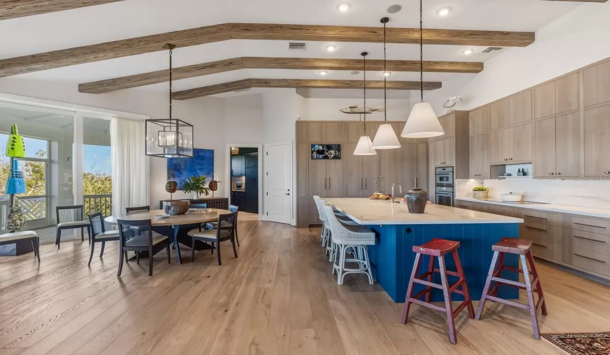 4 Bedrooms Bedrooms, 0 ,4 BathroomsBathrooms,Residential,For Sale,0,D6145790