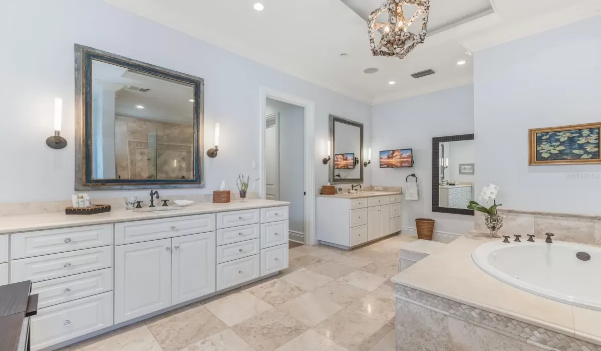 4 Bedrooms Bedrooms, 0 ,4 BathroomsBathrooms,Residential,For Sale,0,D6145790