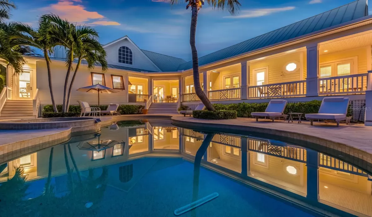 4 Bedrooms Bedrooms, 0 ,4 BathroomsBathrooms,Residential,For Sale,0,D6145790