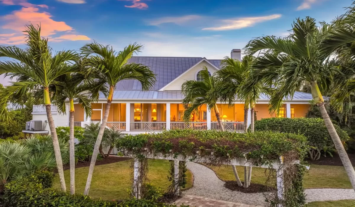 4 Bedrooms Bedrooms, 0 ,4 BathroomsBathrooms,Residential,For Sale,0,D6145790