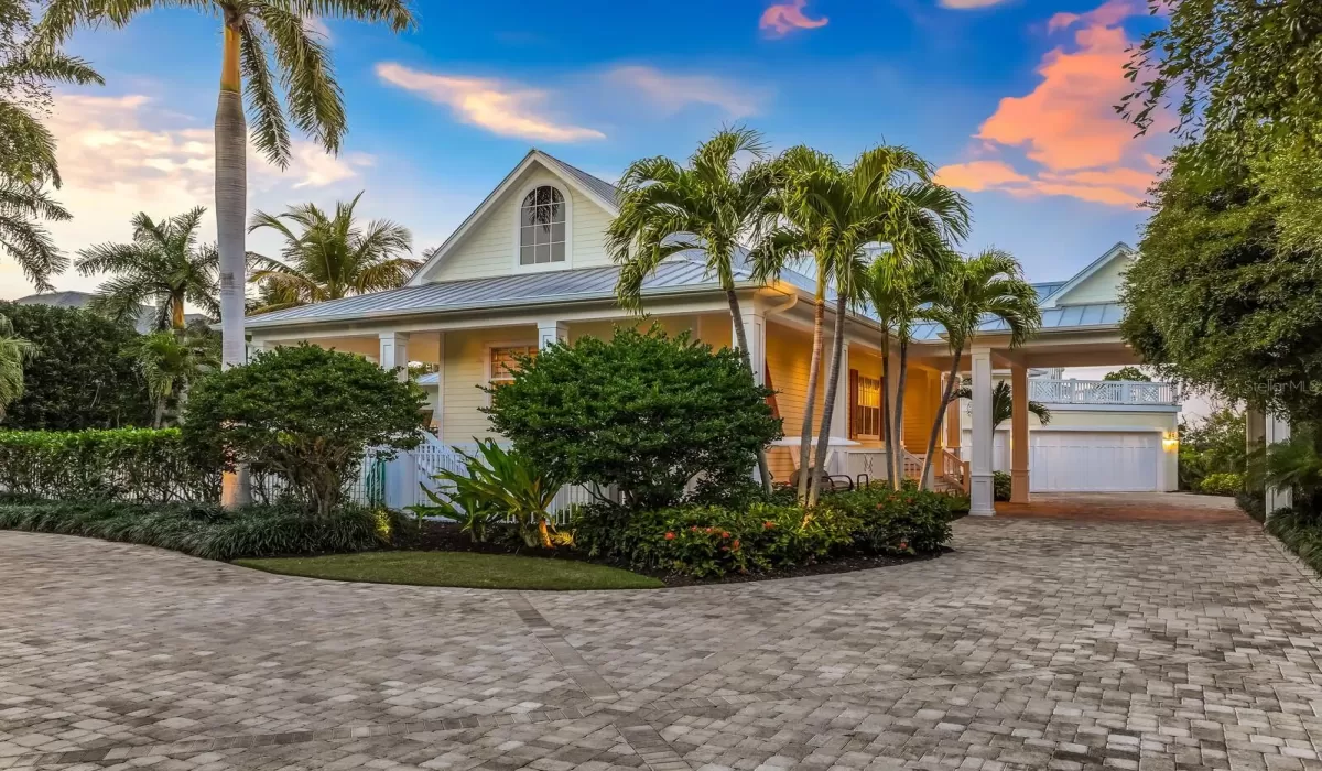 4 Bedrooms Bedrooms, 0 ,4 BathroomsBathrooms,Residential,For Sale,0,D6145790