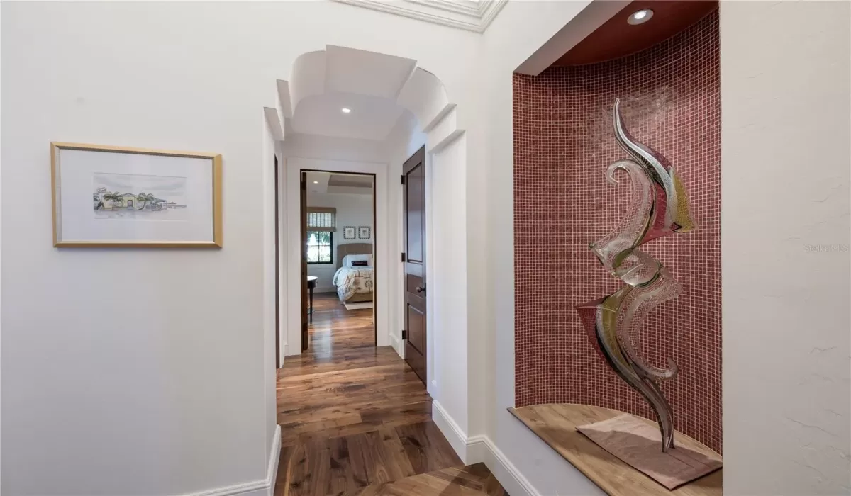 4 Bedrooms Bedrooms, 0 ,4 BathroomsBathrooms,Residential,Pending,0,D6146024