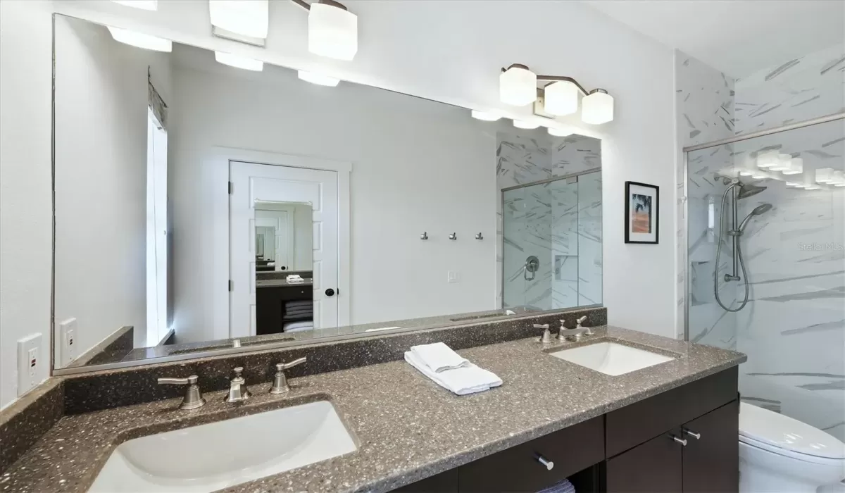 3 Bedrooms Bedrooms, 0 ,2 BathroomsBathrooms,Residential,For Sale,0,D6146199