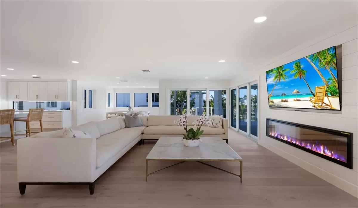 4 Bedrooms Bedrooms, 0 ,3 BathroomsBathrooms,Residential,For Sale,0,D6146117