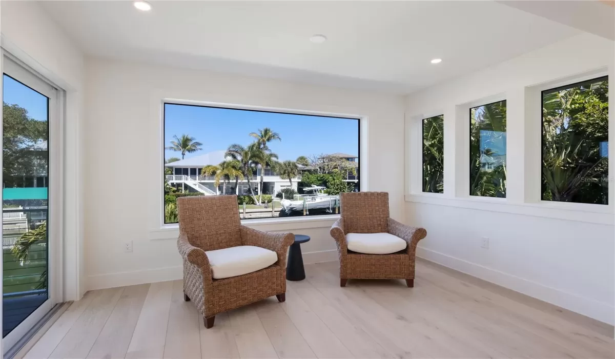 4 Bedrooms Bedrooms, 0 ,3 BathroomsBathrooms,Residential,For Sale,0,D6146117