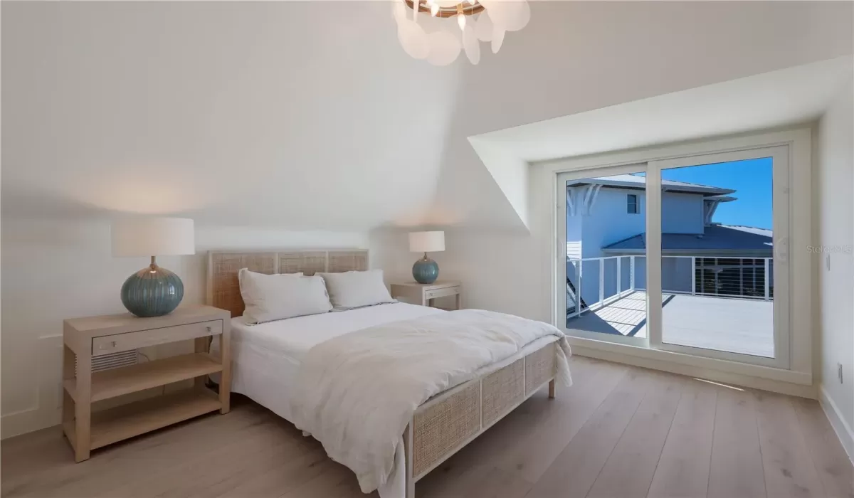 4 Bedrooms Bedrooms, 0 ,3 BathroomsBathrooms,Residential,For Sale,0,D6146117