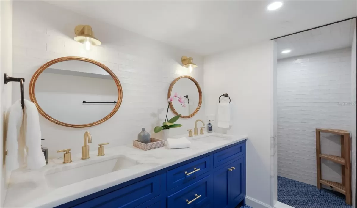 4 Bedrooms Bedrooms, 0 ,3 BathroomsBathrooms,Residential,For Sale,0,D6146117