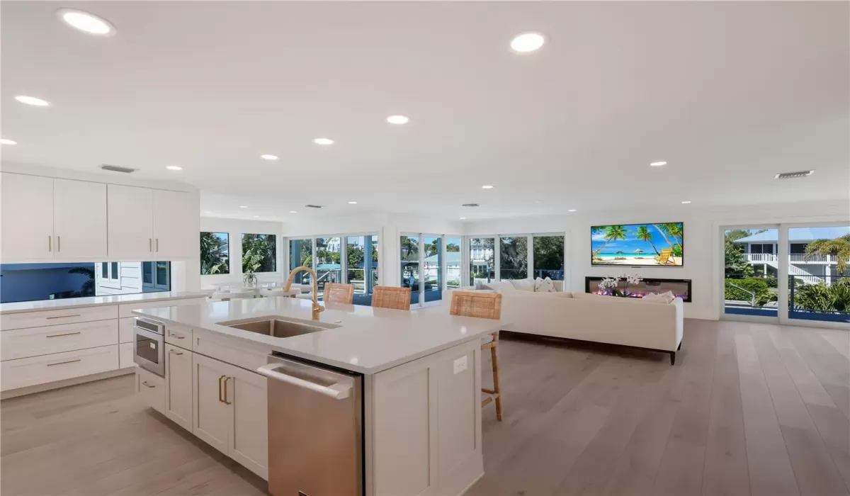 4 Bedrooms Bedrooms, 0 ,3 BathroomsBathrooms,Residential,For Sale,0,D6146117