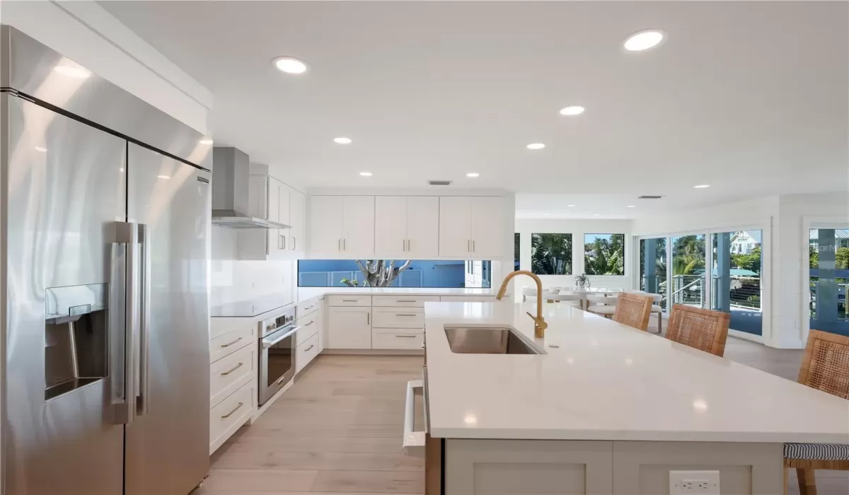 4 Bedrooms Bedrooms, 0 ,3 BathroomsBathrooms,Residential,For Sale,0,D6146117