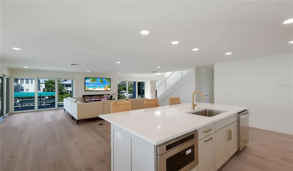 4 Bedrooms Bedrooms, 0 ,3 BathroomsBathrooms,Residential,For Sale,0,D6146117