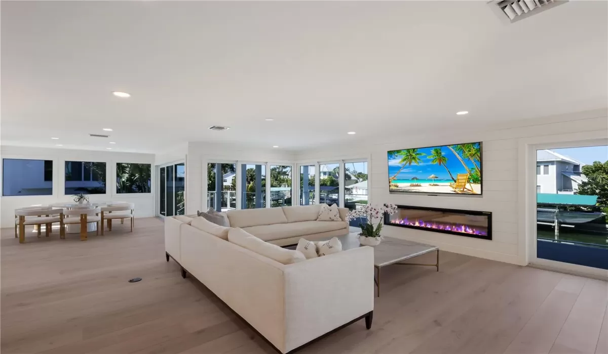 4 Bedrooms Bedrooms, 0 ,3 BathroomsBathrooms,Residential,For Sale,0,D6146117