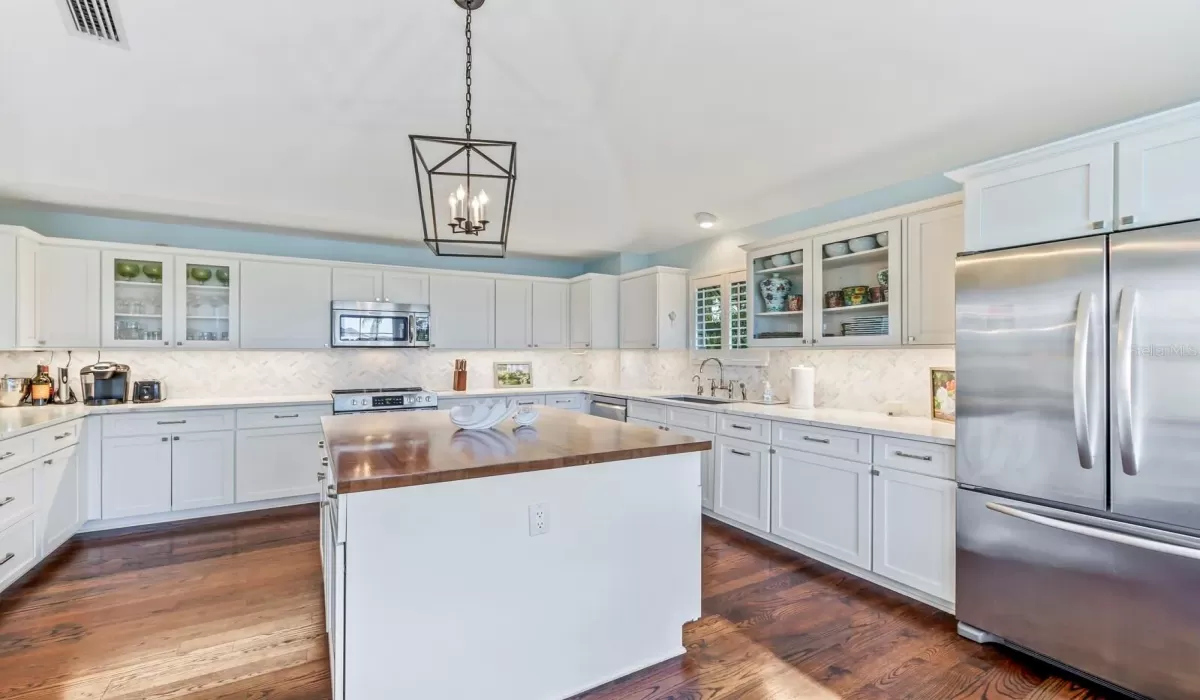 4 Bedrooms Bedrooms, 0 ,3 BathroomsBathrooms,Residential,For Sale,0,D6146203