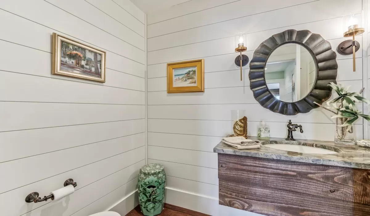 4 Bedrooms Bedrooms, 0 ,3 BathroomsBathrooms,Residential,For Sale,0,D6146203