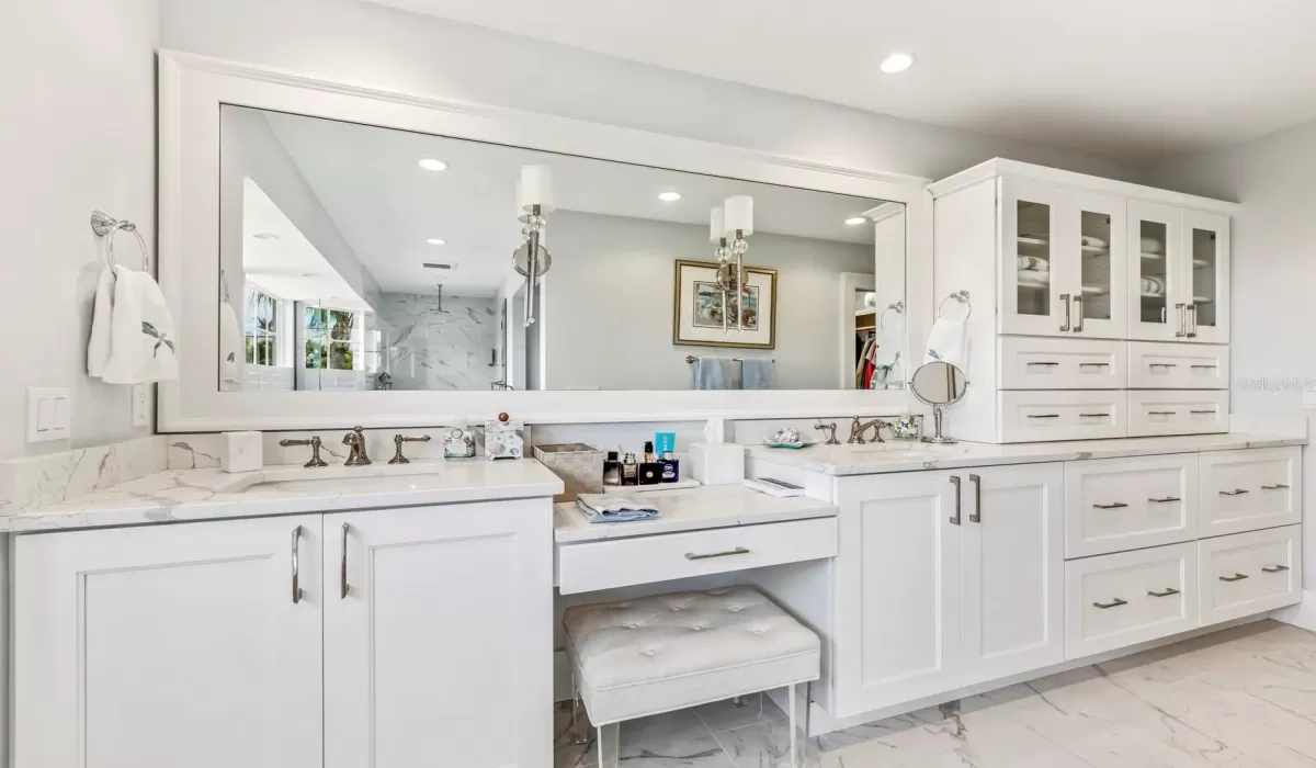 4 Bedrooms Bedrooms, 0 ,3 BathroomsBathrooms,Residential,For Sale,0,D6146203