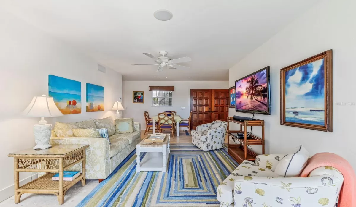 4 Bedrooms Bedrooms, 0 ,3 BathroomsBathrooms,Residential,For Sale,0,D6146203