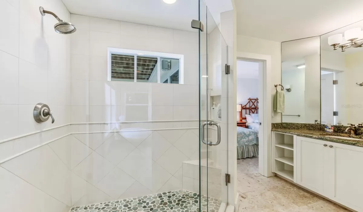 4 Bedrooms Bedrooms, 0 ,3 BathroomsBathrooms,Residential,For Sale,0,D6146203