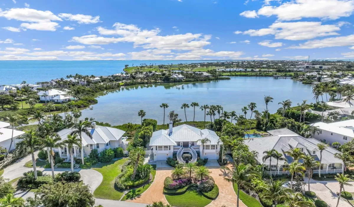 4 Bedrooms Bedrooms, 0 ,3 BathroomsBathrooms,Residential,For Sale,0,D6146203