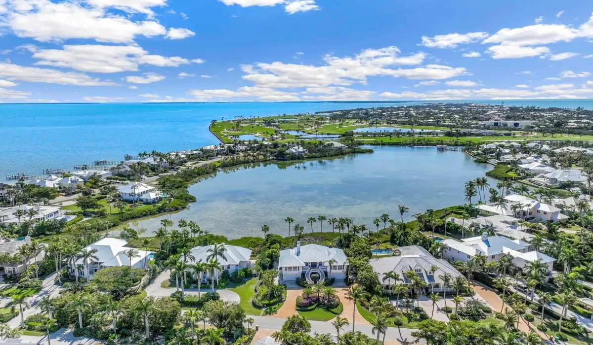 4 Bedrooms Bedrooms, 0 ,3 BathroomsBathrooms,Residential,For Sale,0,D6146203