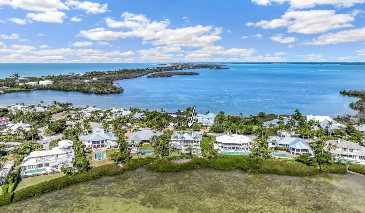 4 Bedrooms Bedrooms, 0 ,3 BathroomsBathrooms,Residential,For Sale,0,D6146203