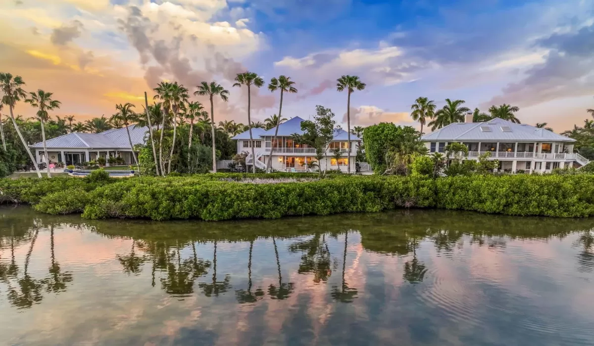 4 Bedrooms Bedrooms, 0 ,3 BathroomsBathrooms,Residential,For Sale,0,D6146203