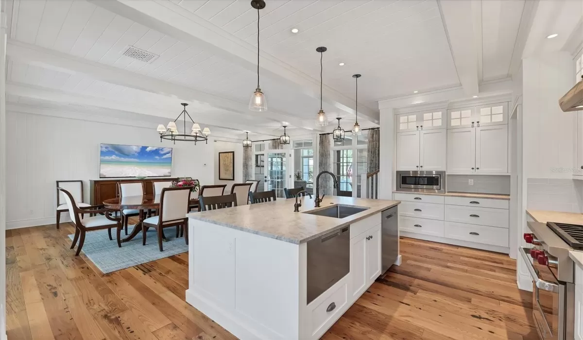 While many want to enjoy life in downtown Boca Grande, there are sacrifices made to live in a cottage built over 100 years ago.  This property provides opportunity to live downtown without sacrificing modern conveniences!