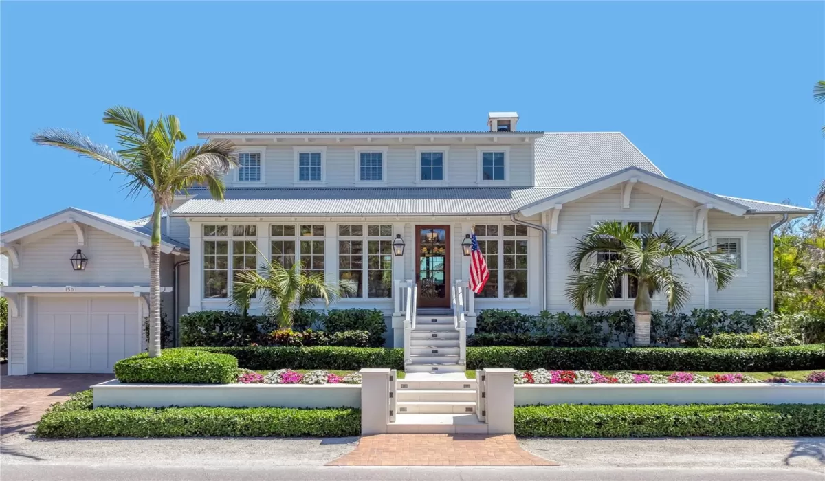 Welcome to 150 1st Street in downtown Boca Grande!