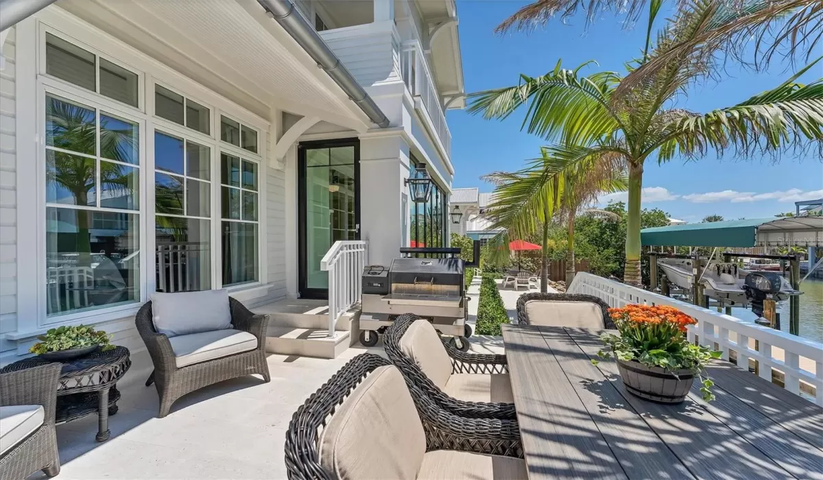 6 Bedrooms Bedrooms, 0 ,6 BathroomsBathrooms,Residential,For Sale,0,D6146257