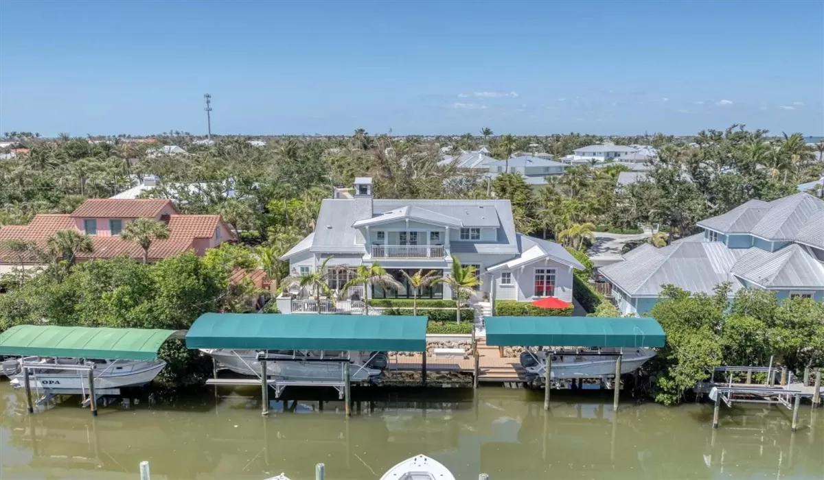 20,000-lb and 16,000-lb boat lifts with canopies