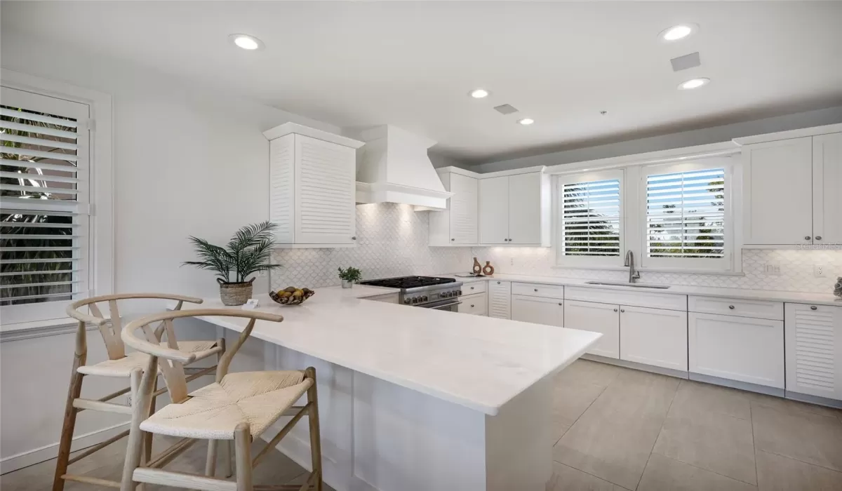 3 Bedrooms Bedrooms, 0 ,3 BathroomsBathrooms,Residential,Pending,0,D6146165