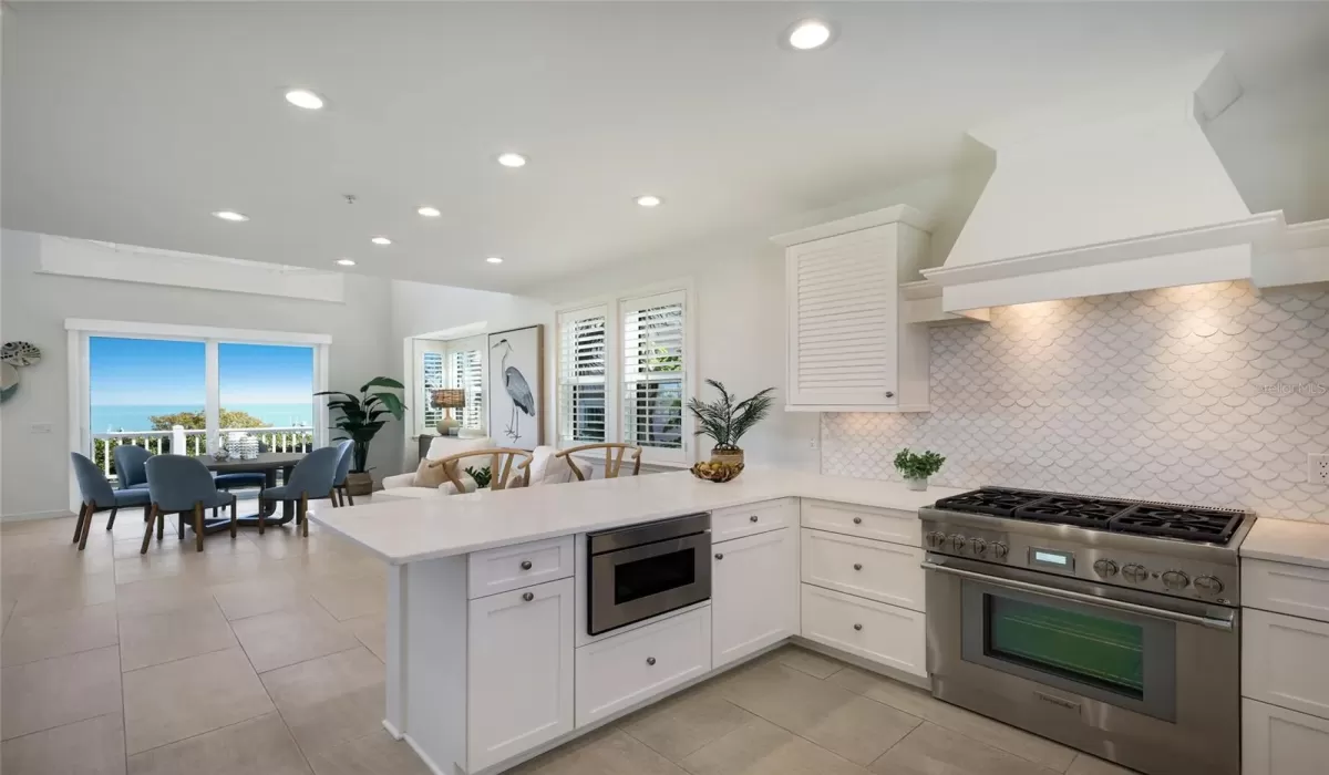 3 Bedrooms Bedrooms, 0 ,3 BathroomsBathrooms,Residential,Pending,0,D6146165