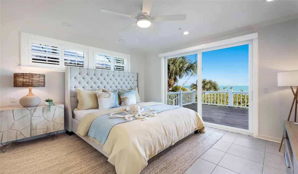 3 Bedrooms Bedrooms, 0 ,3 BathroomsBathrooms,Residential,Pending,0,D6146165