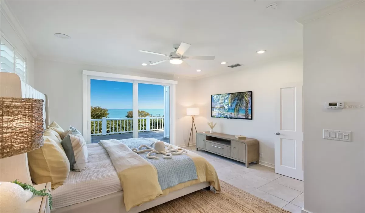 3 Bedrooms Bedrooms, 0 ,3 BathroomsBathrooms,Residential,Pending,0,D6146165