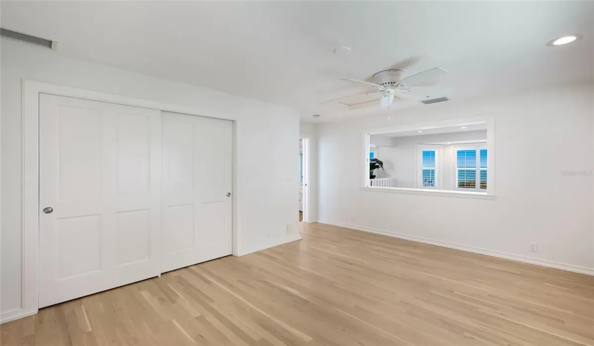 3 Bedrooms Bedrooms, 0 ,3 BathroomsBathrooms,Residential,Pending,0,D6146165